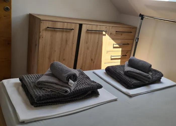 Dora アパート リヴノ